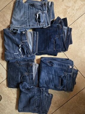 WOMENS OLD NAVY JEAN BUNDLE 10'S ETC.